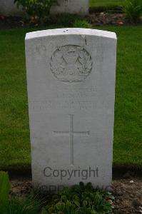 Dozinghem Military Cemetery - Brown, J